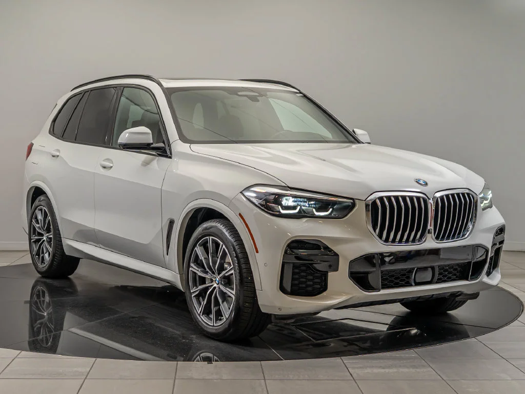 Used 2022 Alpine White BMW xDrive40i image 3