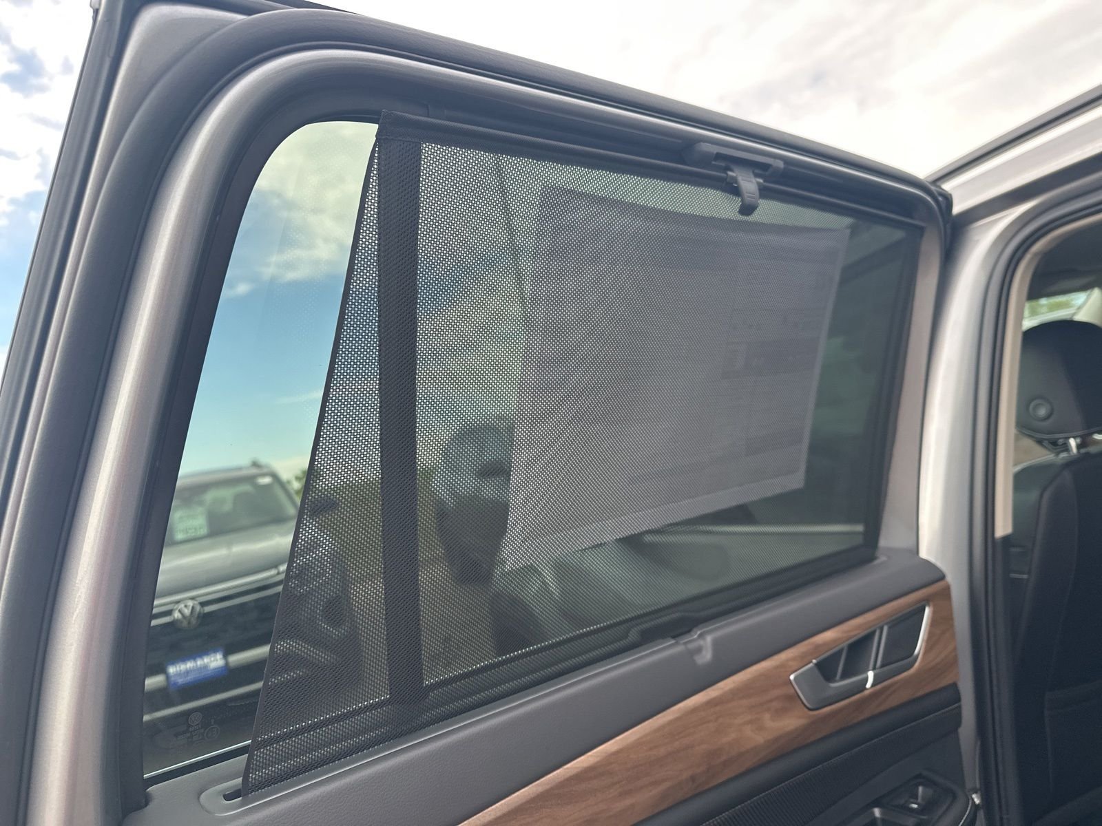 New 2026 Silver Volkswagen 2.0T SE w/Technology image 30