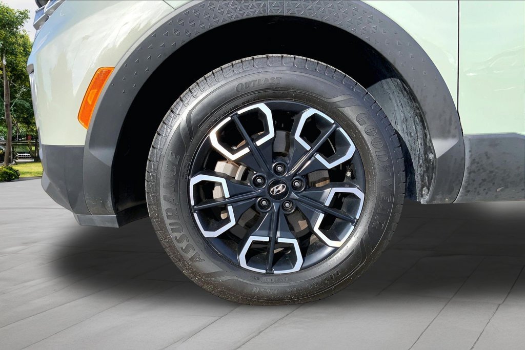 Used 2022 Green Hyundai SEL image 33