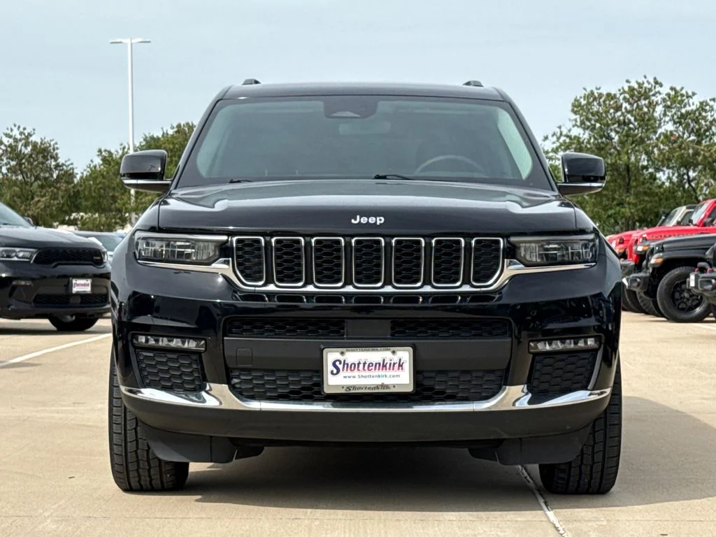 Used 2023 Black Jeep Limited image 2