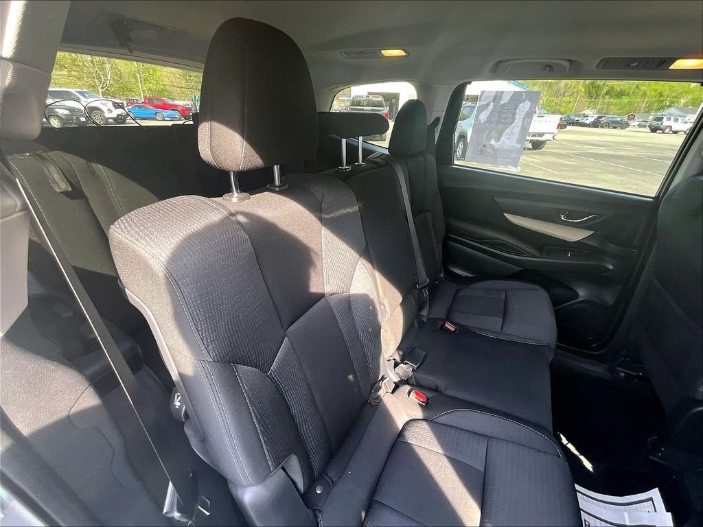 Used 2019 Ice Silver Metallic Subaru Premium image 16