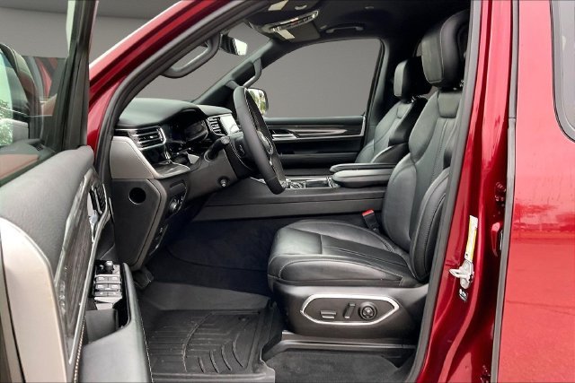 Used 2022 Red Jeep Series III image 23