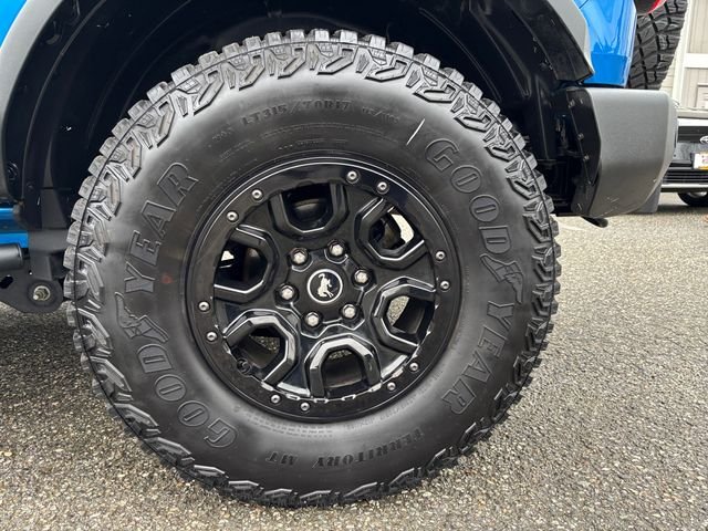 Used 2023 Velocity Blue Metallic Ford Wildtrak image 23