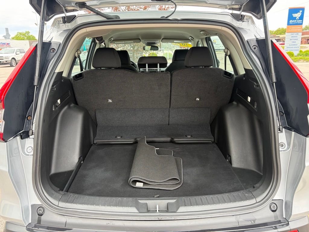Used 2023 Lunar Silver Metallic Honda LX image 18