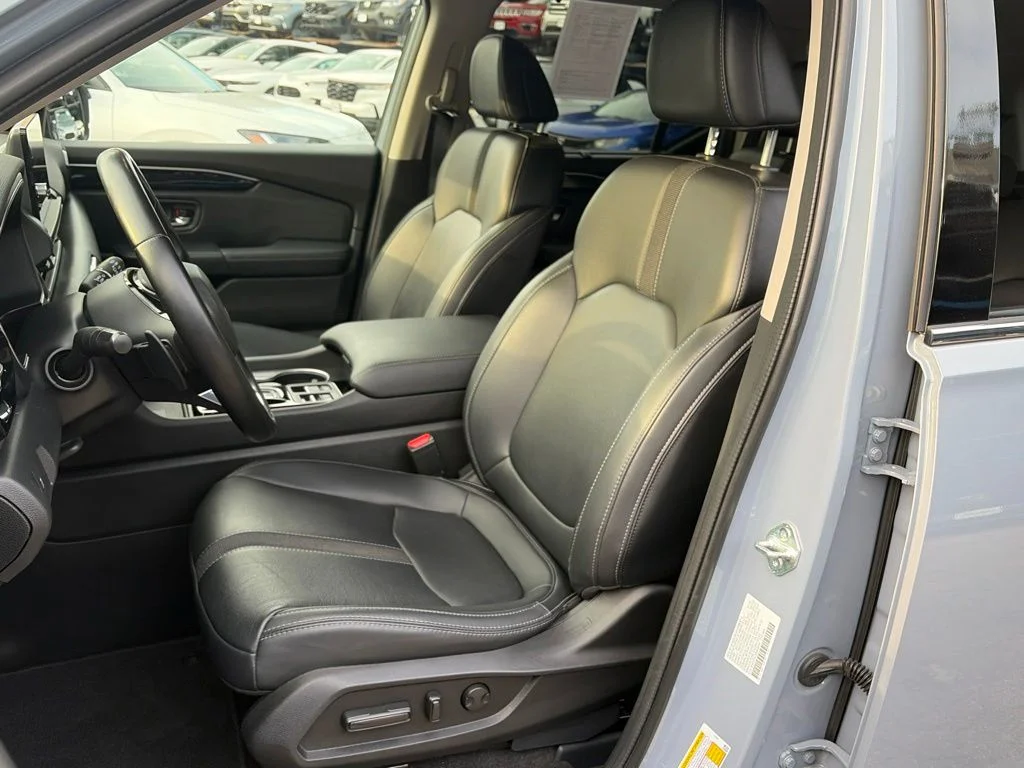 Certified Used 2024 Sonic Gray Pearl Honda Touring image 6