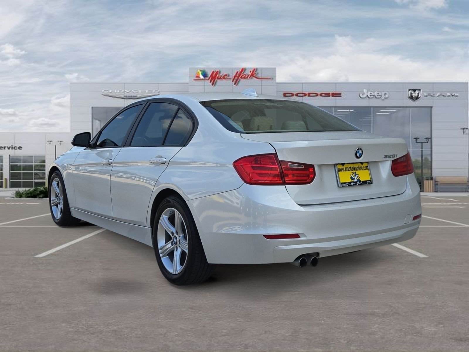 Used 2014 White BMW 328i image 3