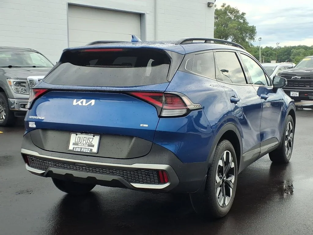 Used 2023 Blue Kia X-Line image 4
