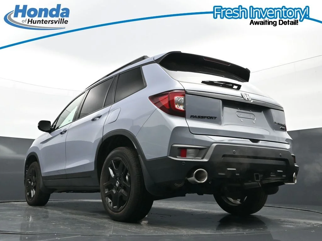 Used 2025 Sonic Gray Pearl Honda AWD BLACK EDITION image 30