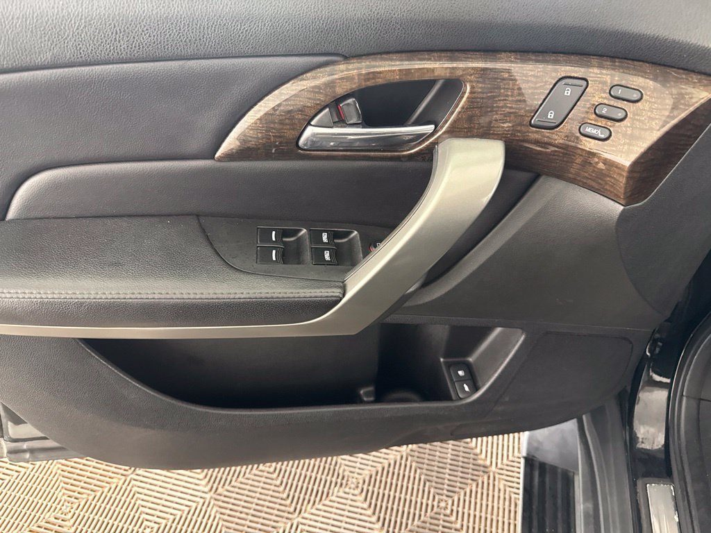 Used 2011  Acura Technology image 28