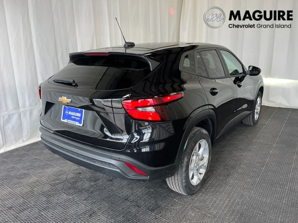 Used 2024 Black Chevrolet LS image 27