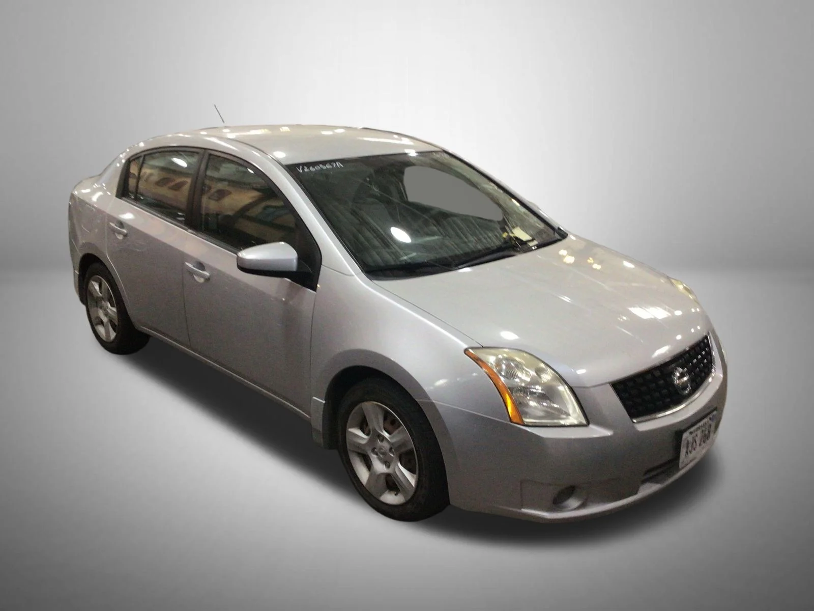 Used 2009 Silver Nissan 2.0 S image 2