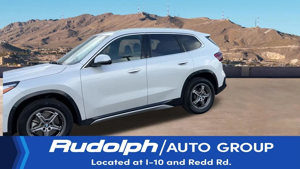 Used 2026 White BMW xDrive28i image 4