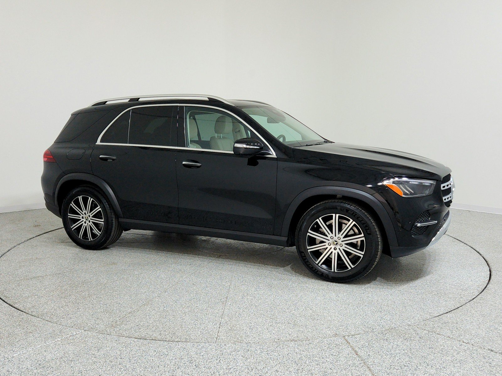 Certified Used 2025 Black Mercedes-Benz GLE 350 image 5
