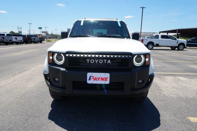 Used 2025  Toyota 1958 image 2