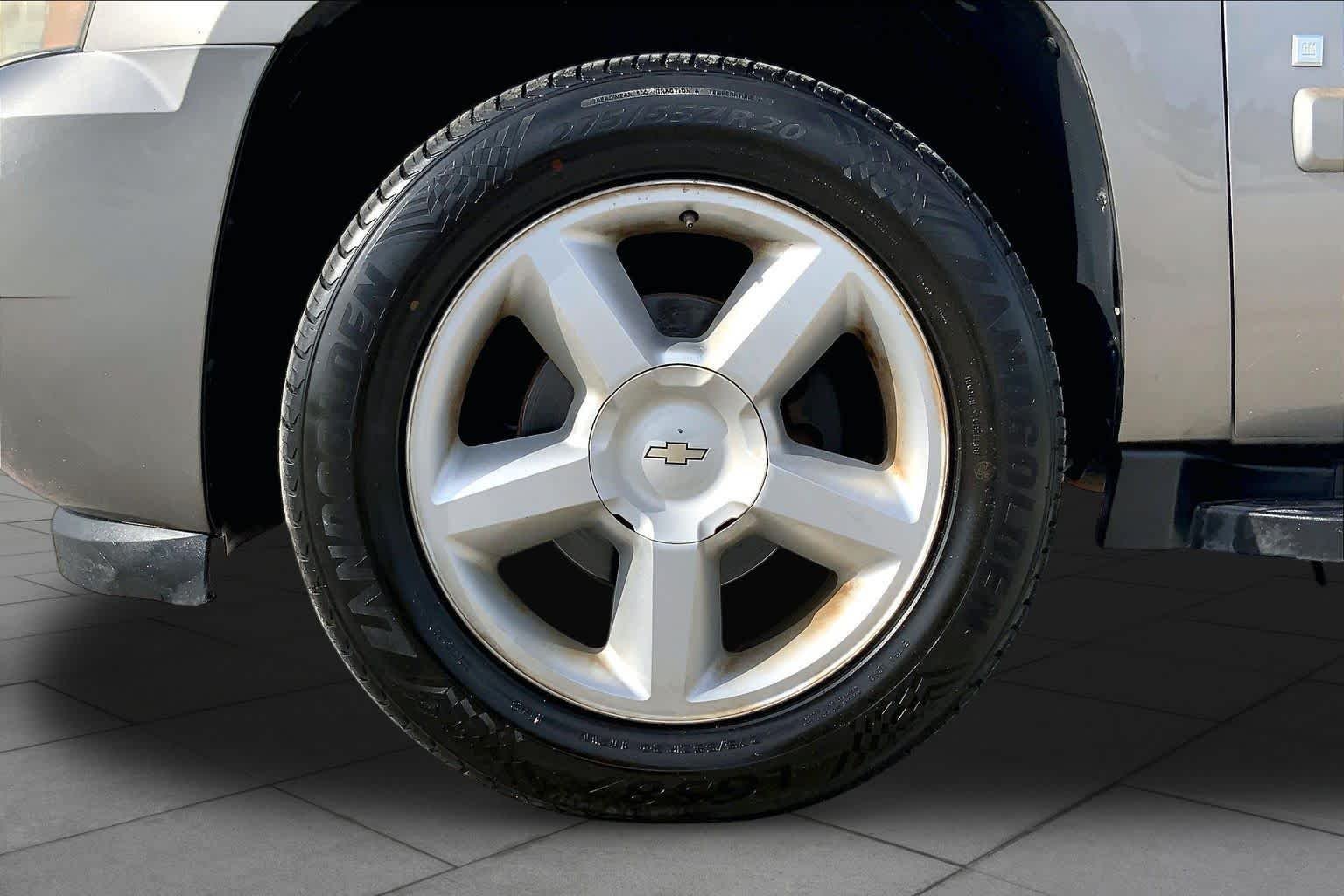 Used 2008 Graystone Metallic Chevrolet LT w/3LT image 10