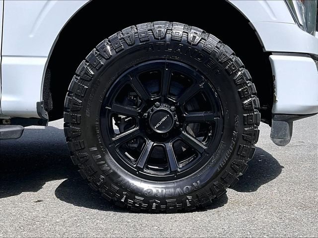Used 2022 White Ford XLT image 9