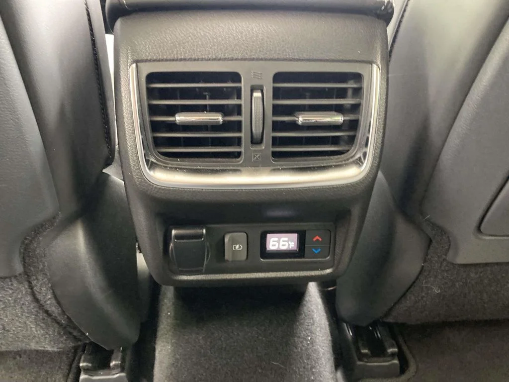Used 2021 Red INFINITI Sensory image 11