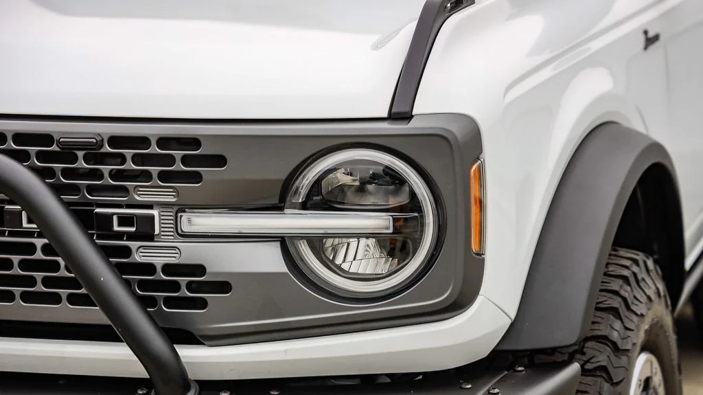 Used 2022 White Ford Badlands image 5