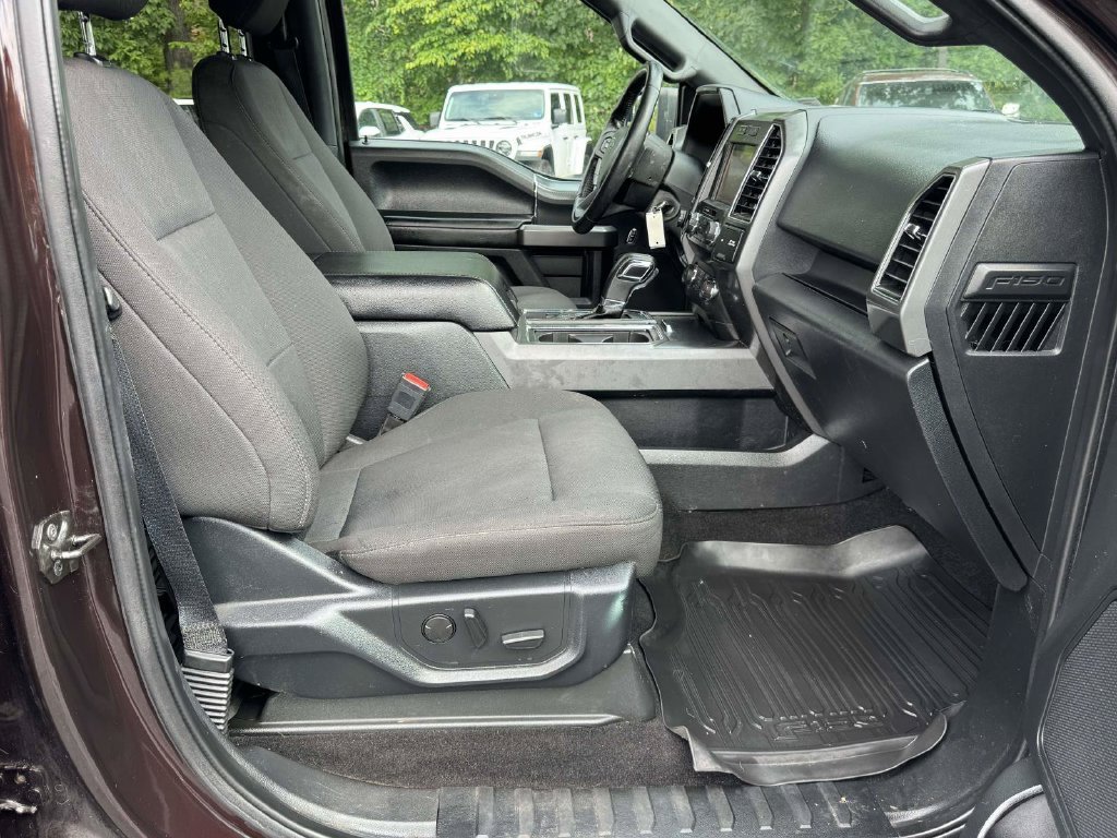 Used 2019 Red Ford XLT image 15