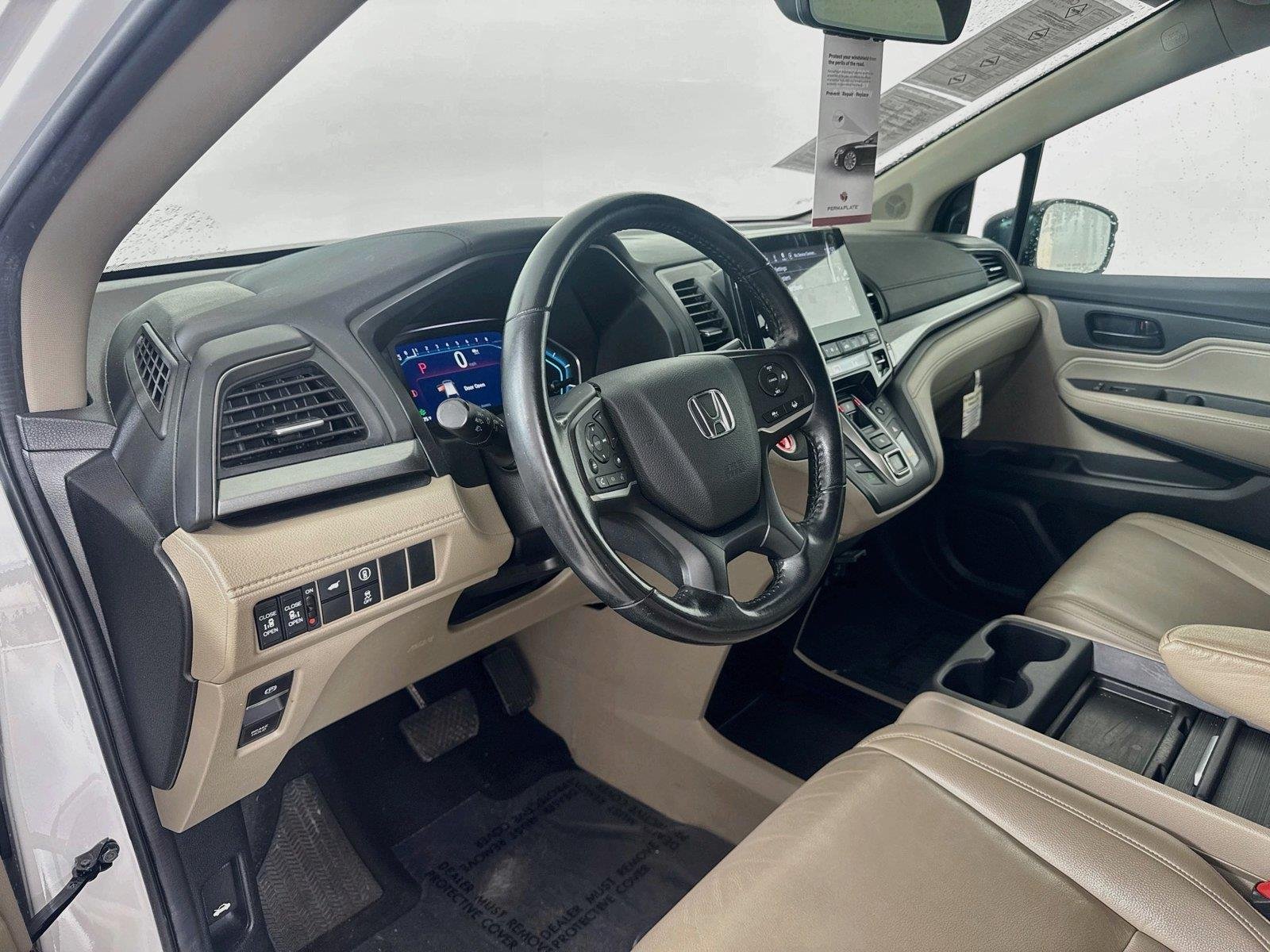 Used 2024 Platinum White Pearl Honda EX-L image 9