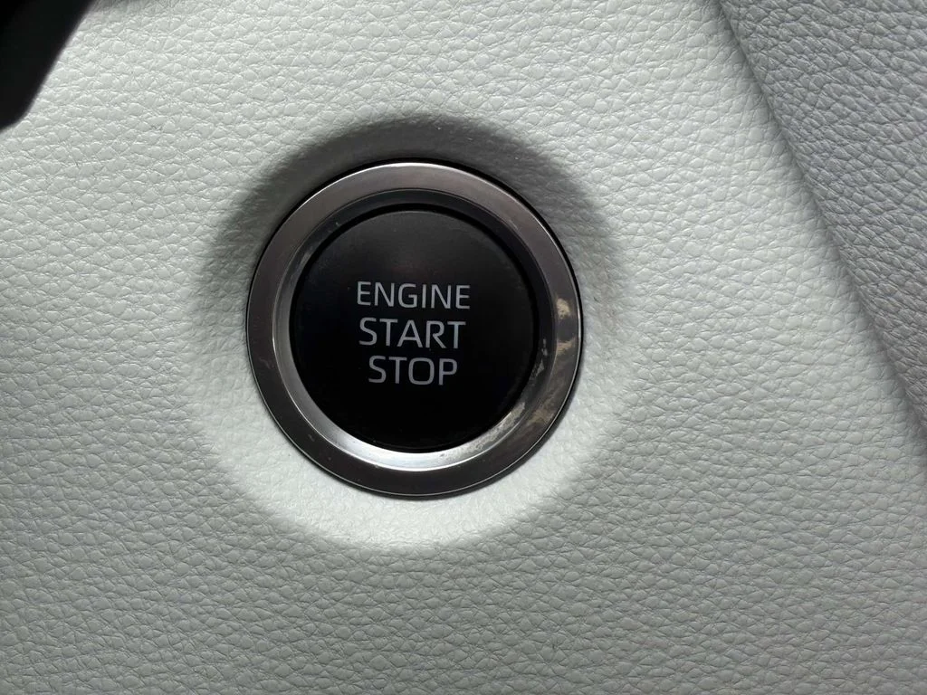 Used 2021 White Toyota SE image 27