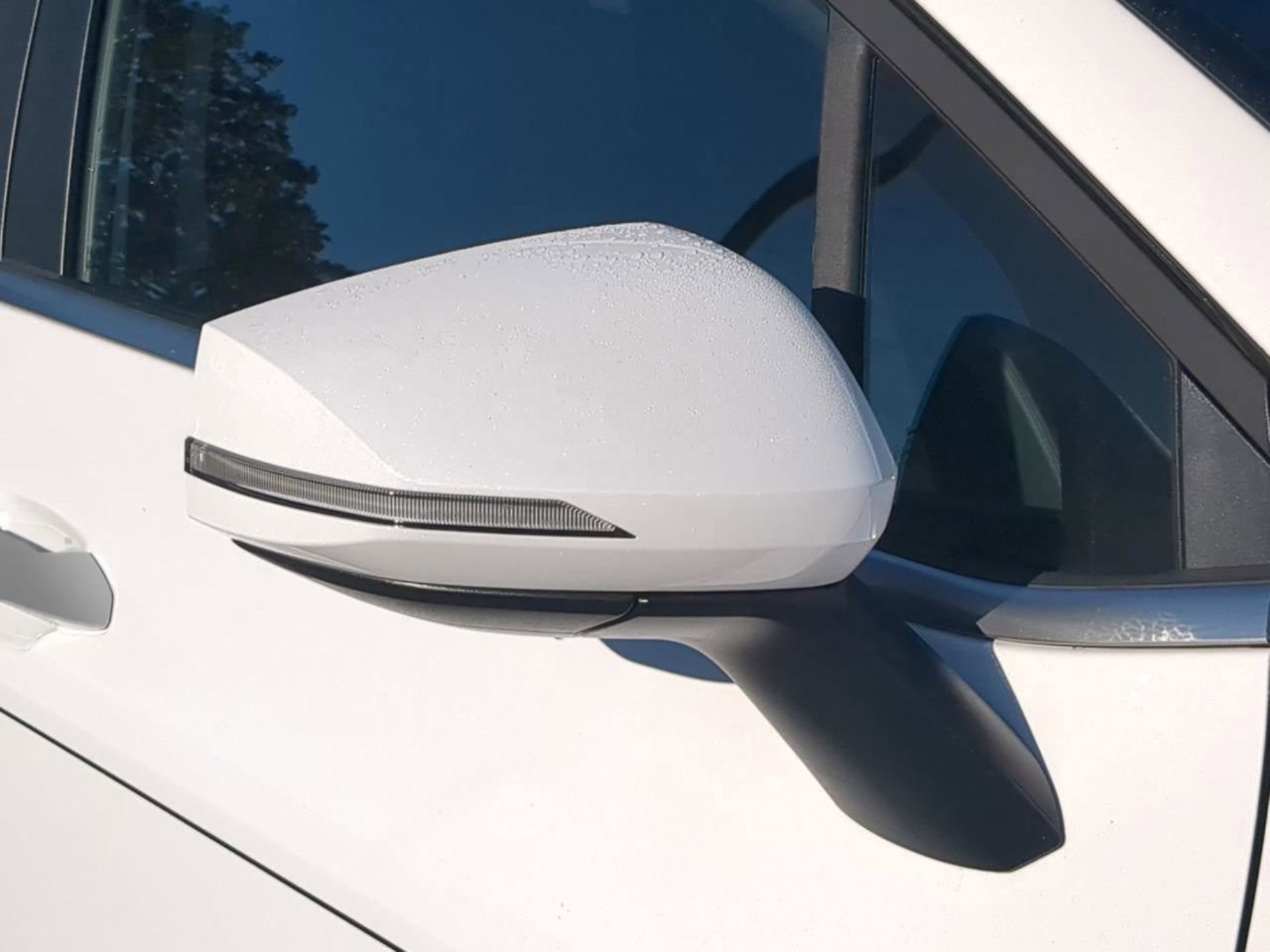 New 2026 Glacial White Pearl Kia EX image 13