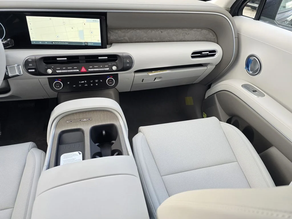 New 2026 White Hyundai Blue SEL image 9