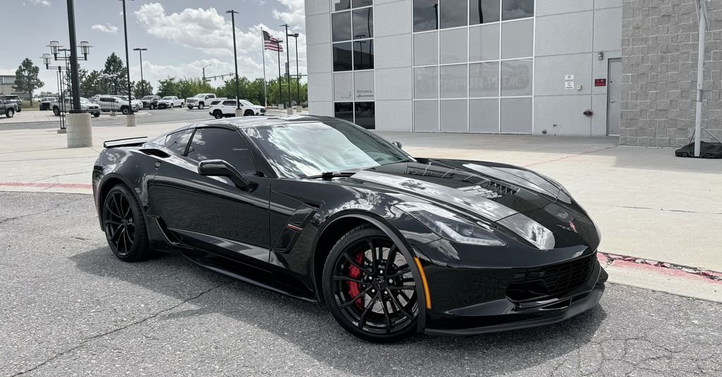 Used 2019 Black Chevrolet Grand Sport image 2