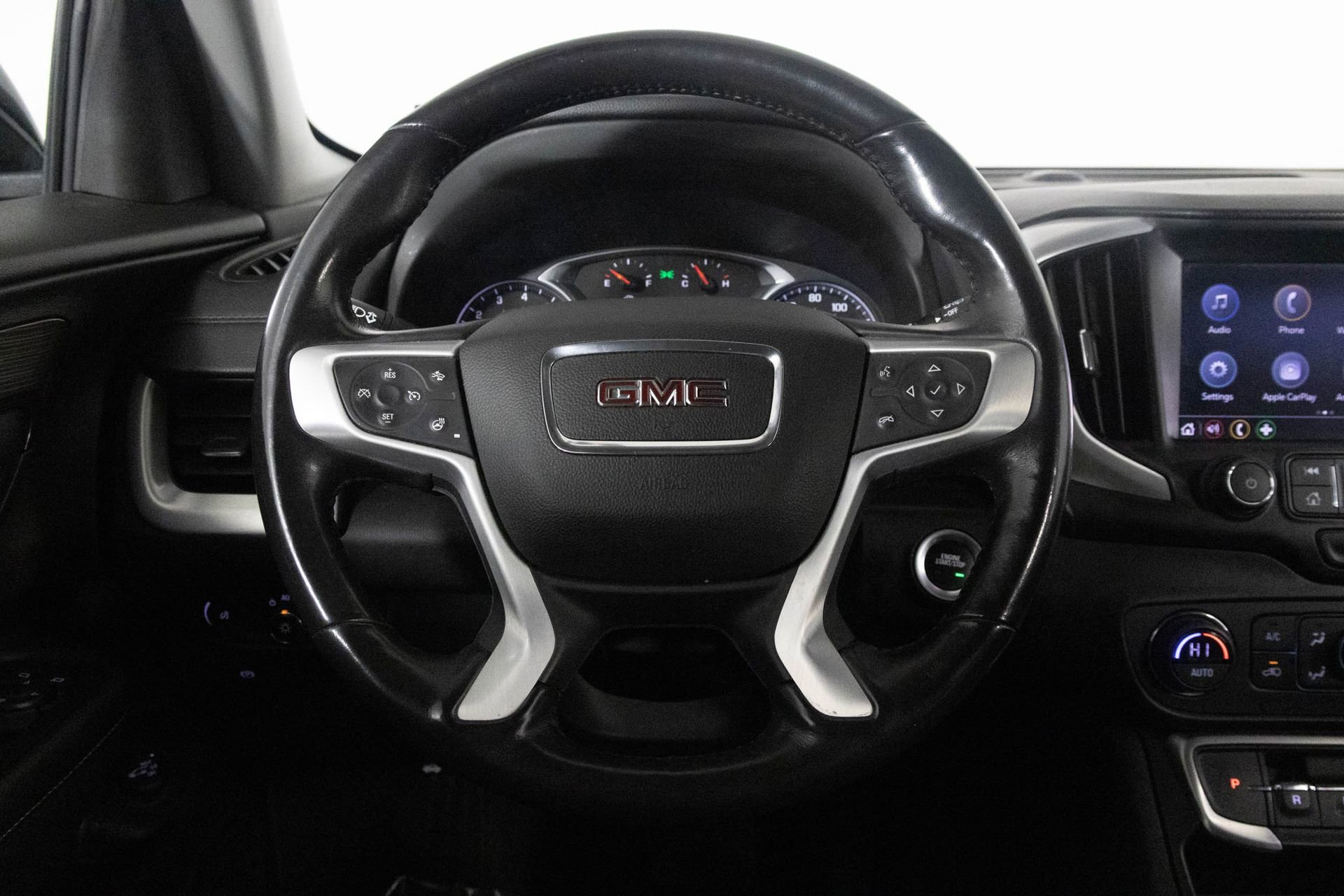 2022 GMC TERRAIN - Image 27