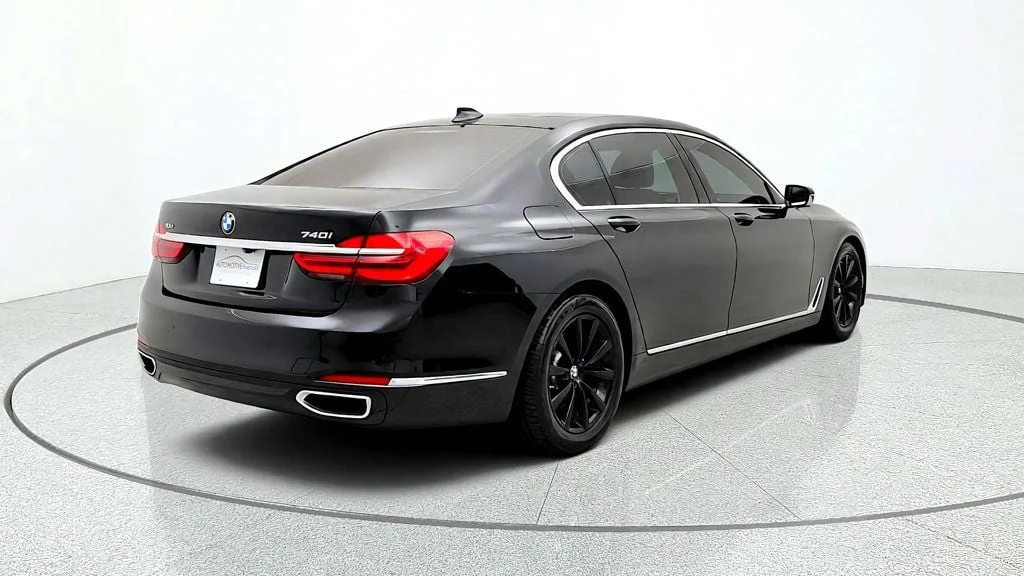 Used 2018 Black Sapphire Metallic BMW 740i xDrive image 5