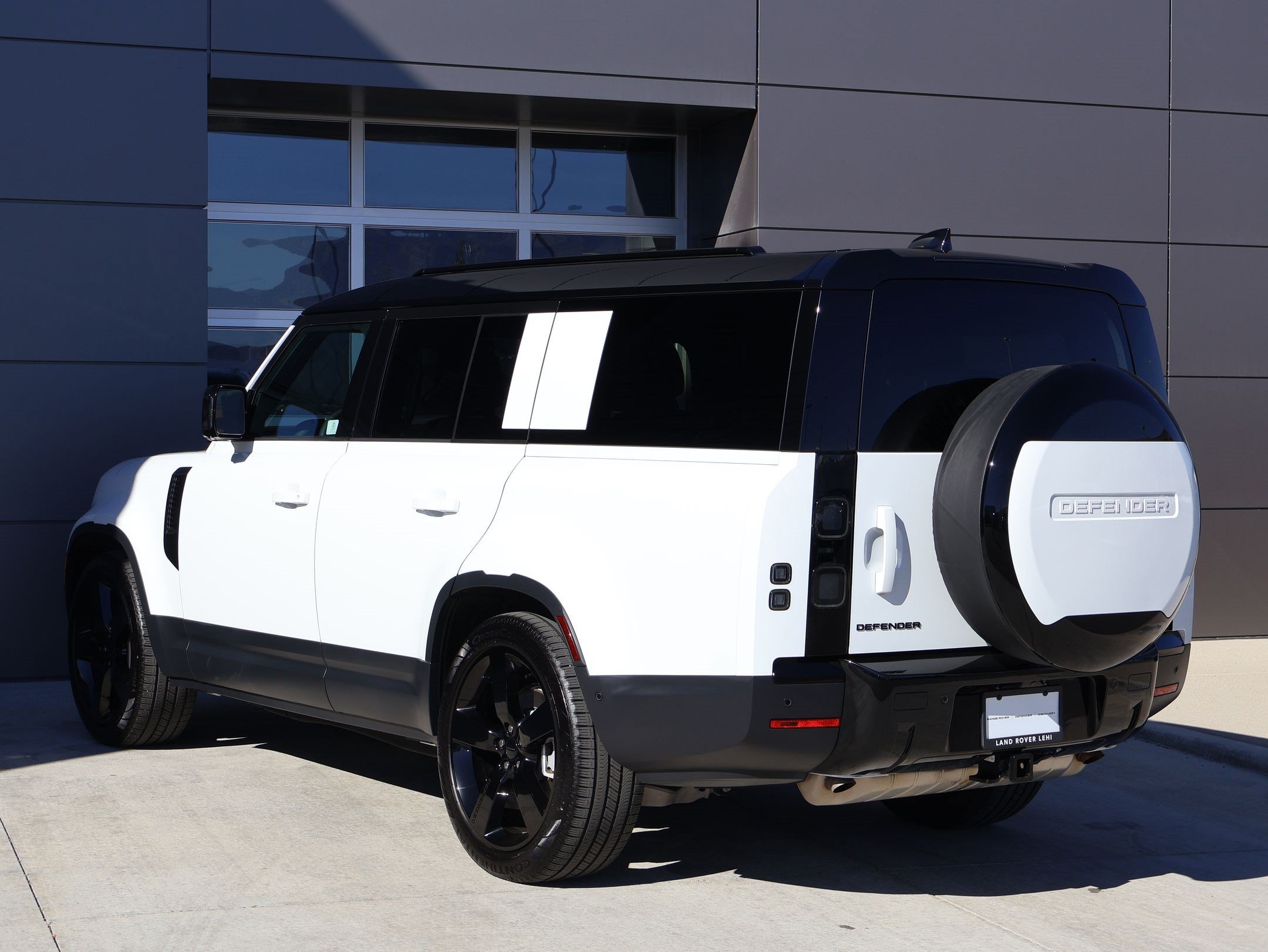 Used 2026 White Land Rover 130 P300 S image 8