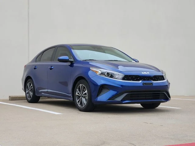 Used 2024 Blue Kia LXS image 3
