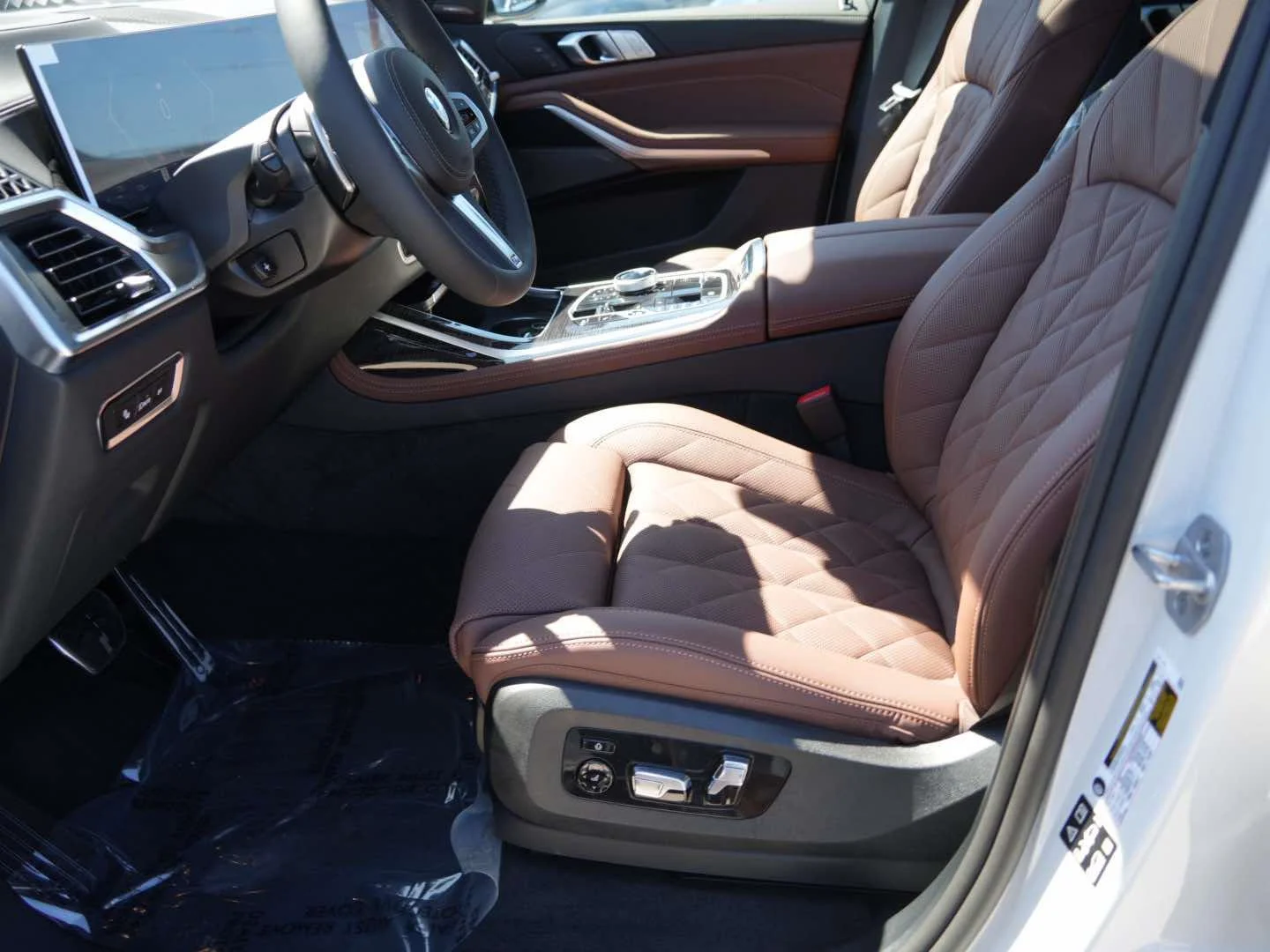 New 2027 Mineral White Metallic BMW xDrive40i image 24