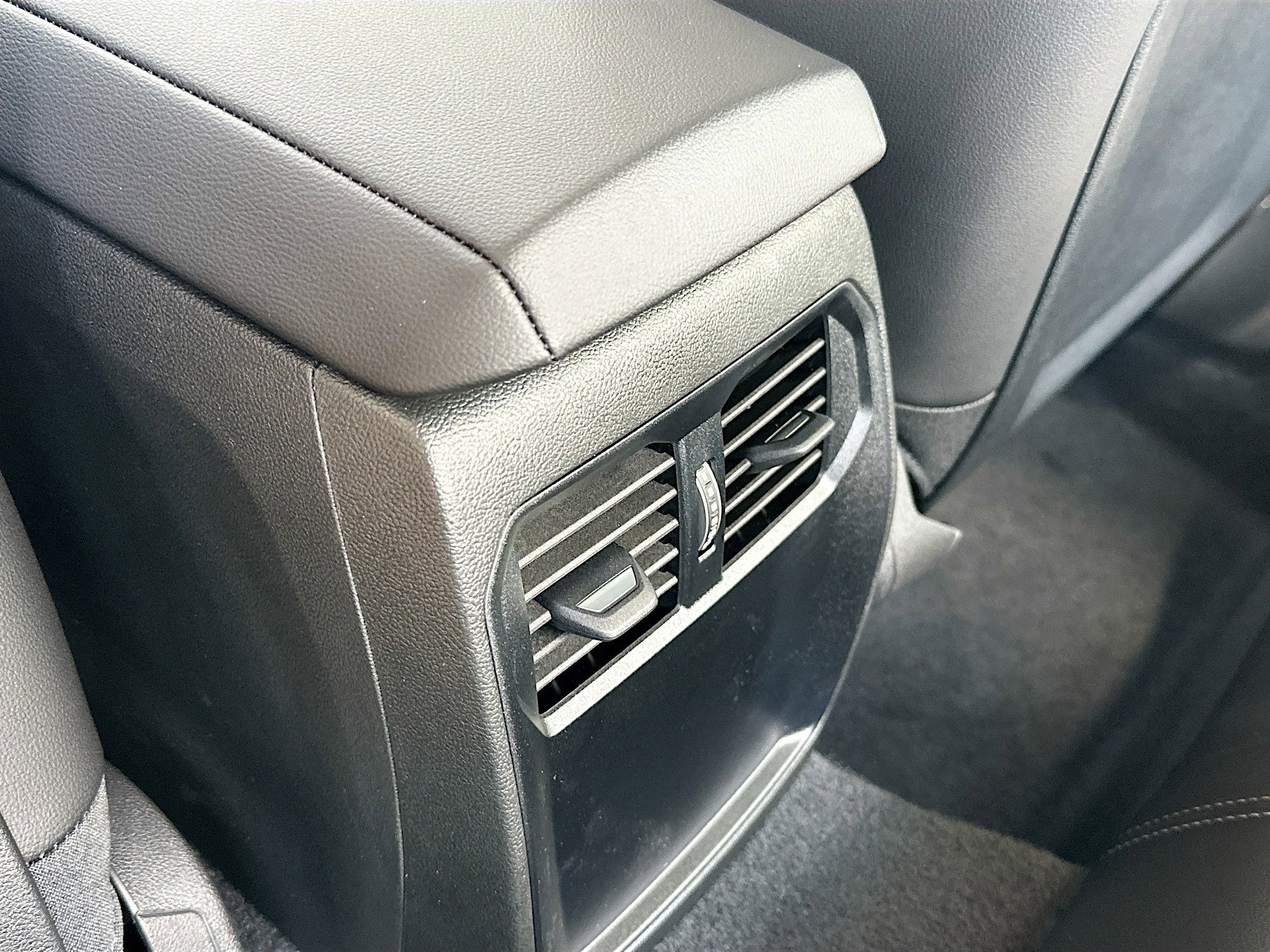 2025 BMW 2 Series 230i - Photo 21