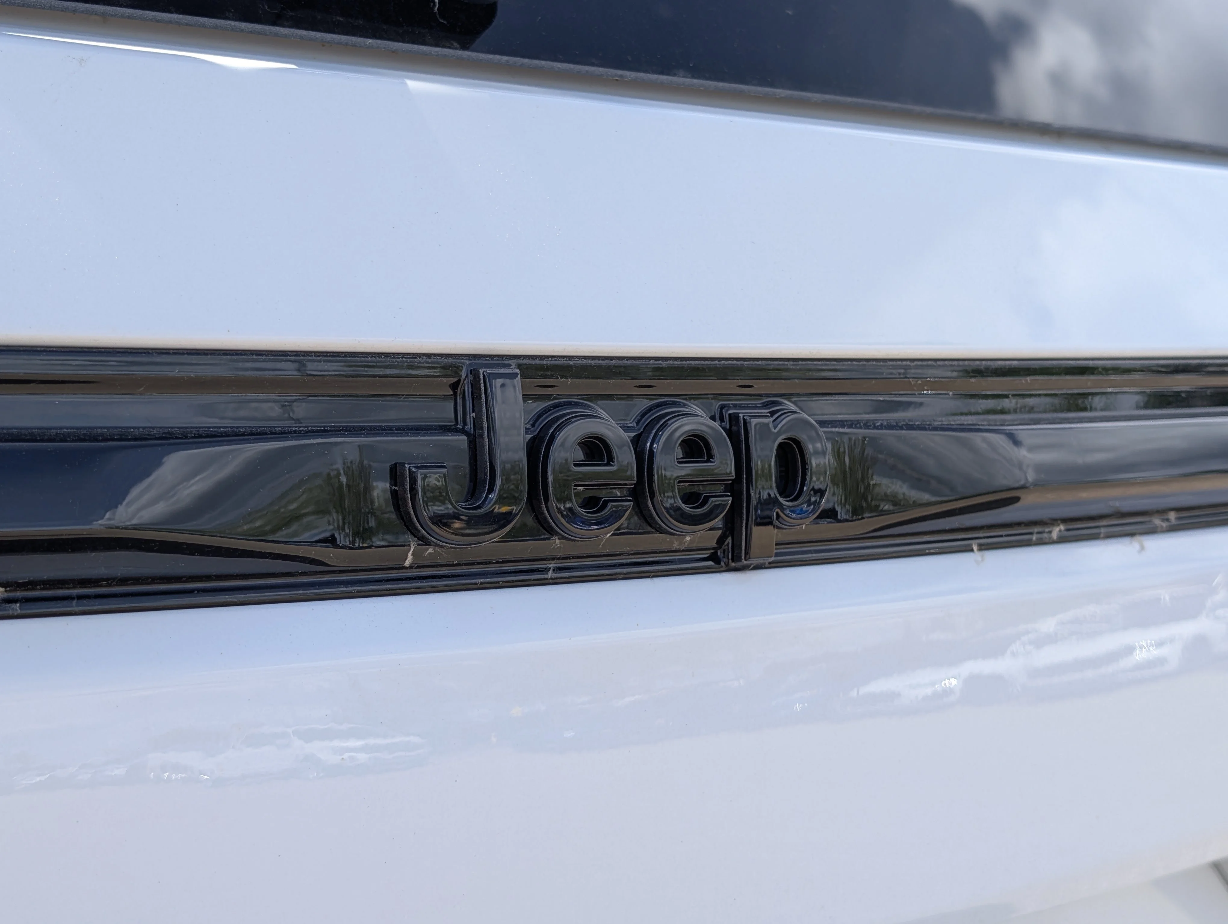 New 2025 Bright White Jeep Altitude image 14