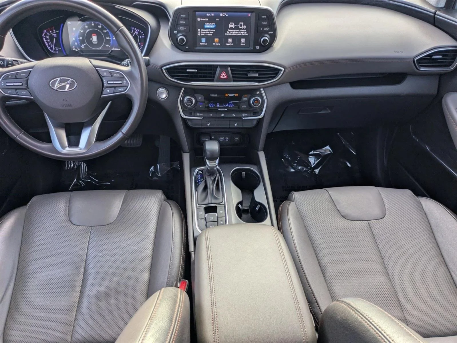 Used 2020 Shimmering Silver Pearl Hyundai SEL image 17