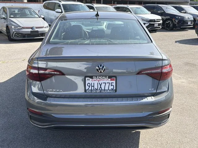 Certified Used 2023 Gray Volkswagen 1.5T SE image 3