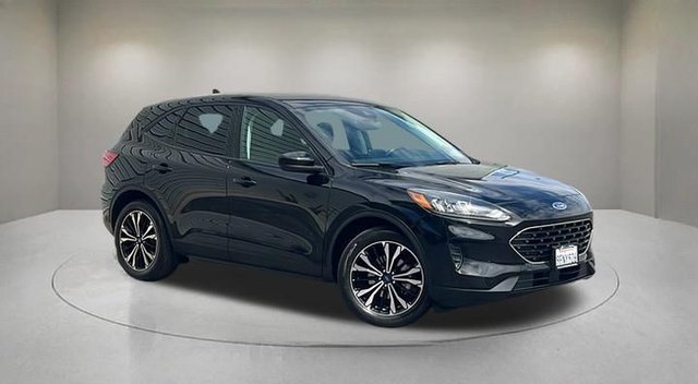 Pre-Owned 2022 Ford Escape SE FWD 4D Sport Utility