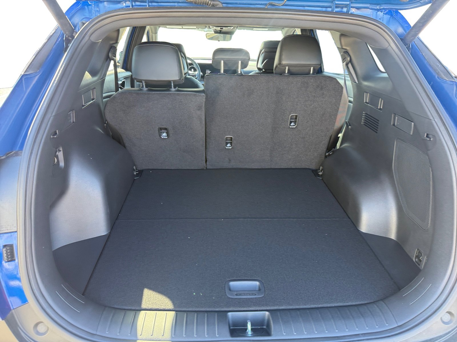 New 2025 Sapphire Blue Kia X-Pro image 17