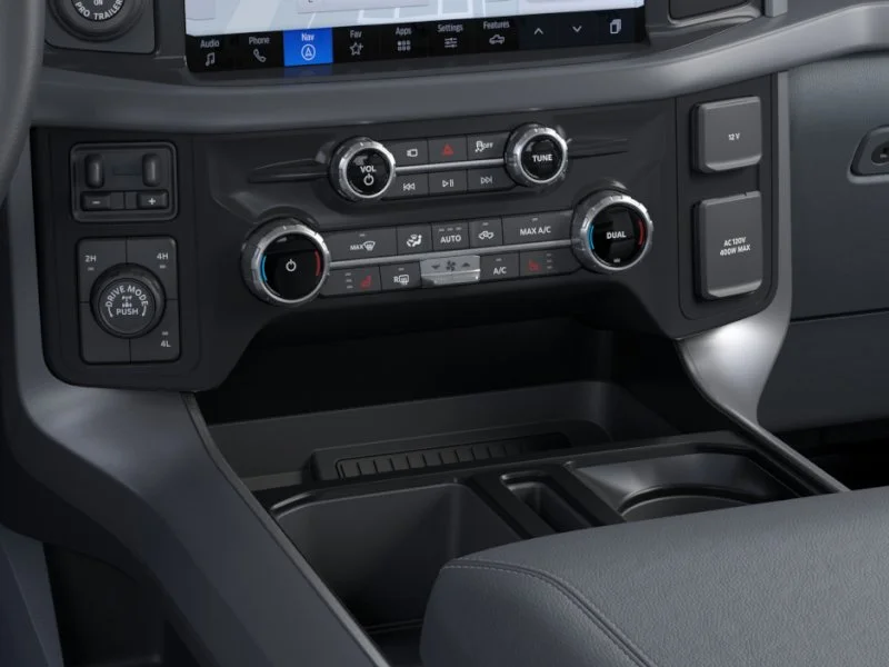 New 2025 Oxford White Ford XLT image 35