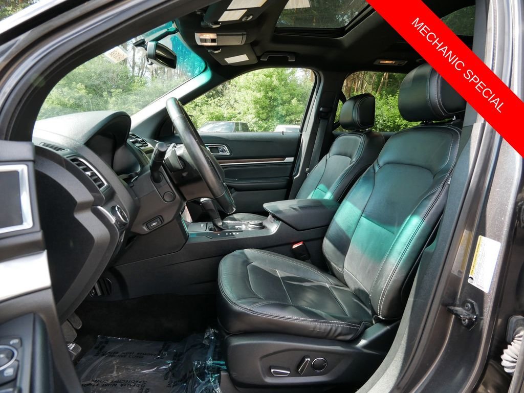 Used 2016 Gray Ford Limited image 16