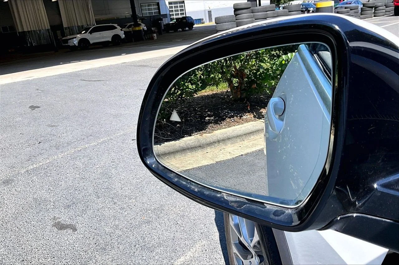 Certified Used 2022 White BMW xDrive40i image 28