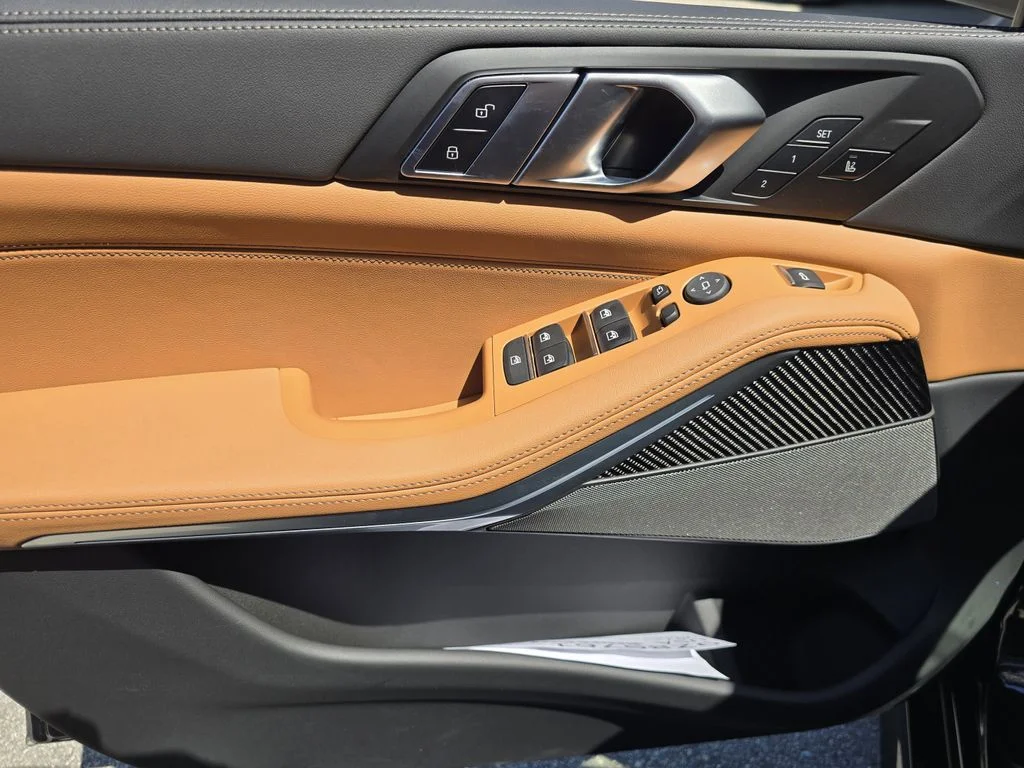 2025 BMW X5 M60i - Photo 16