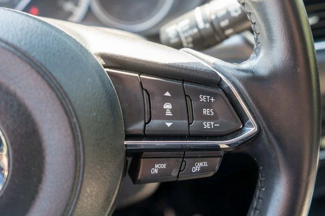 Used 2020 Black Mazda Touring image 27