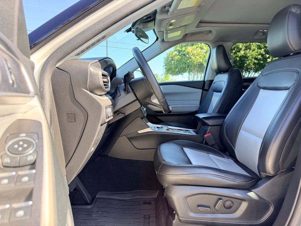 Used 2023 White Ford XLT image 22