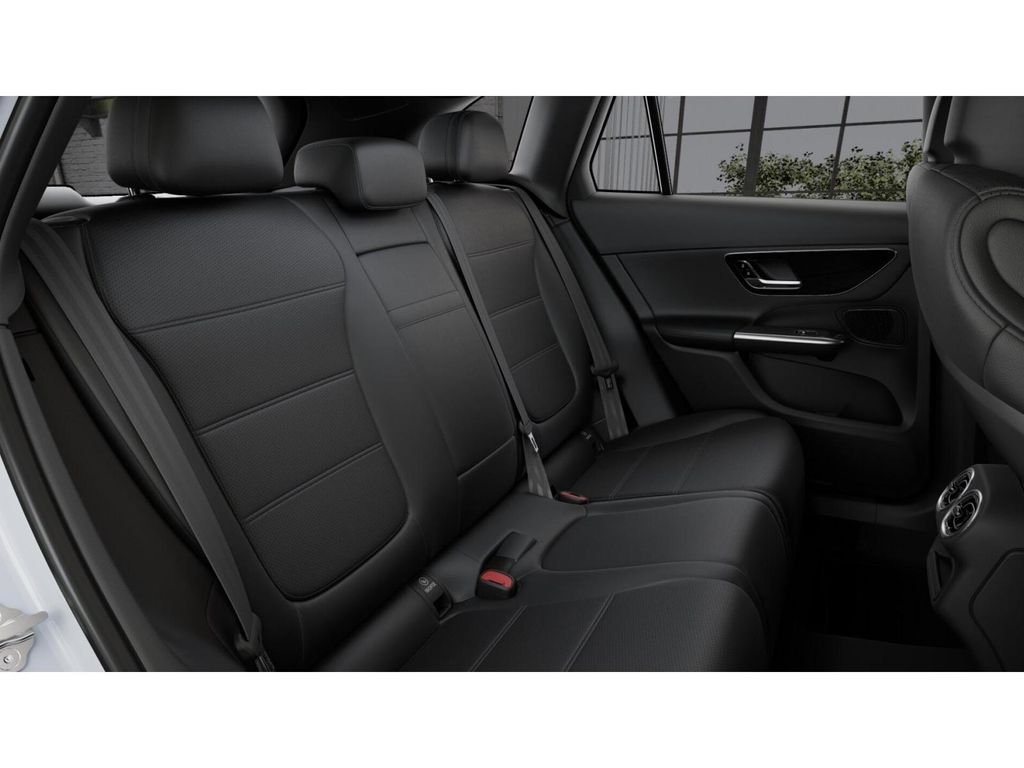 New 2027 White Mercedes-Benz GLC 300 image 5