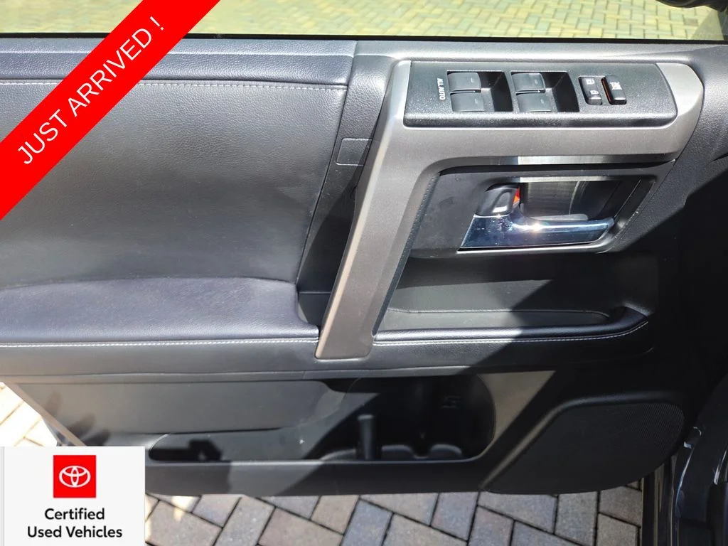 Certified Used 2024  Toyota SR5 image 27