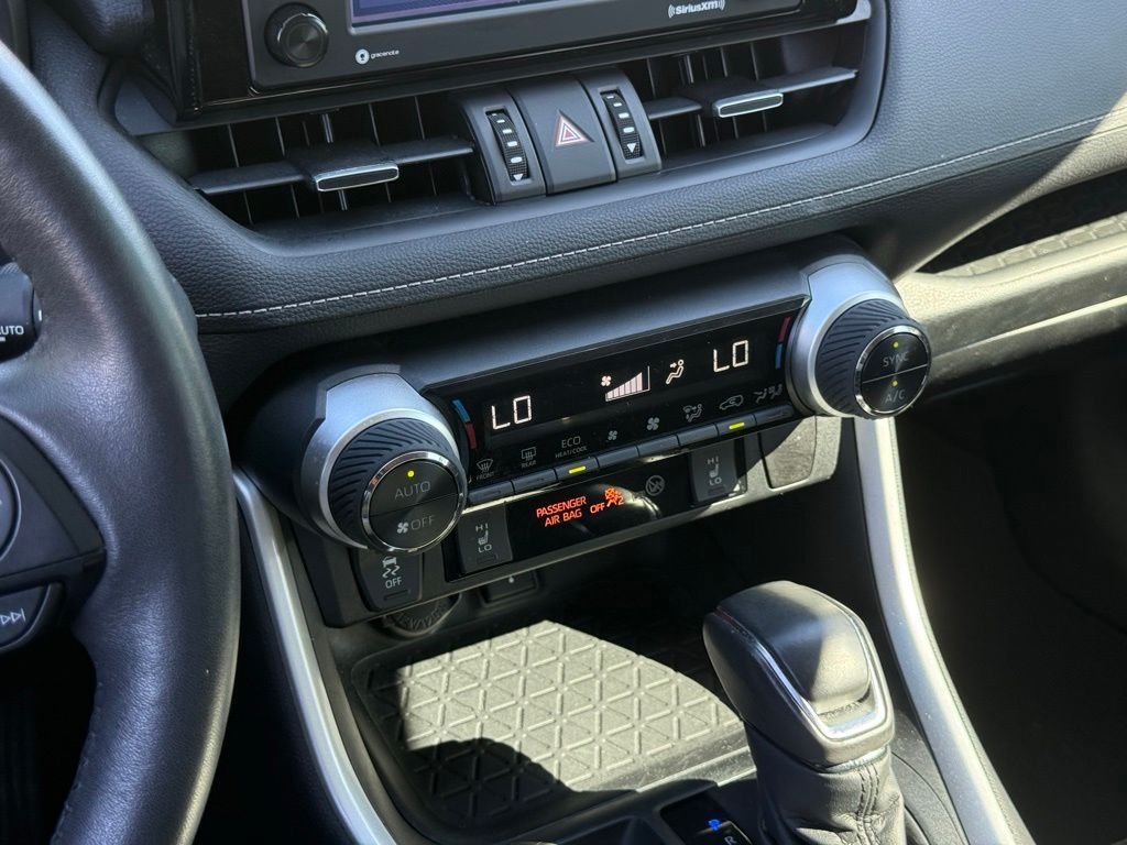 Used 2021 White Toyota XLE Premium image 34