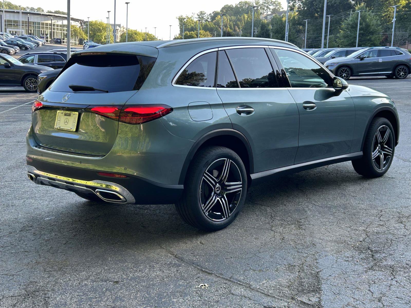 New 2027 Verde Silver Metallic Mercedes-Benz GLC 300 SUV image 6