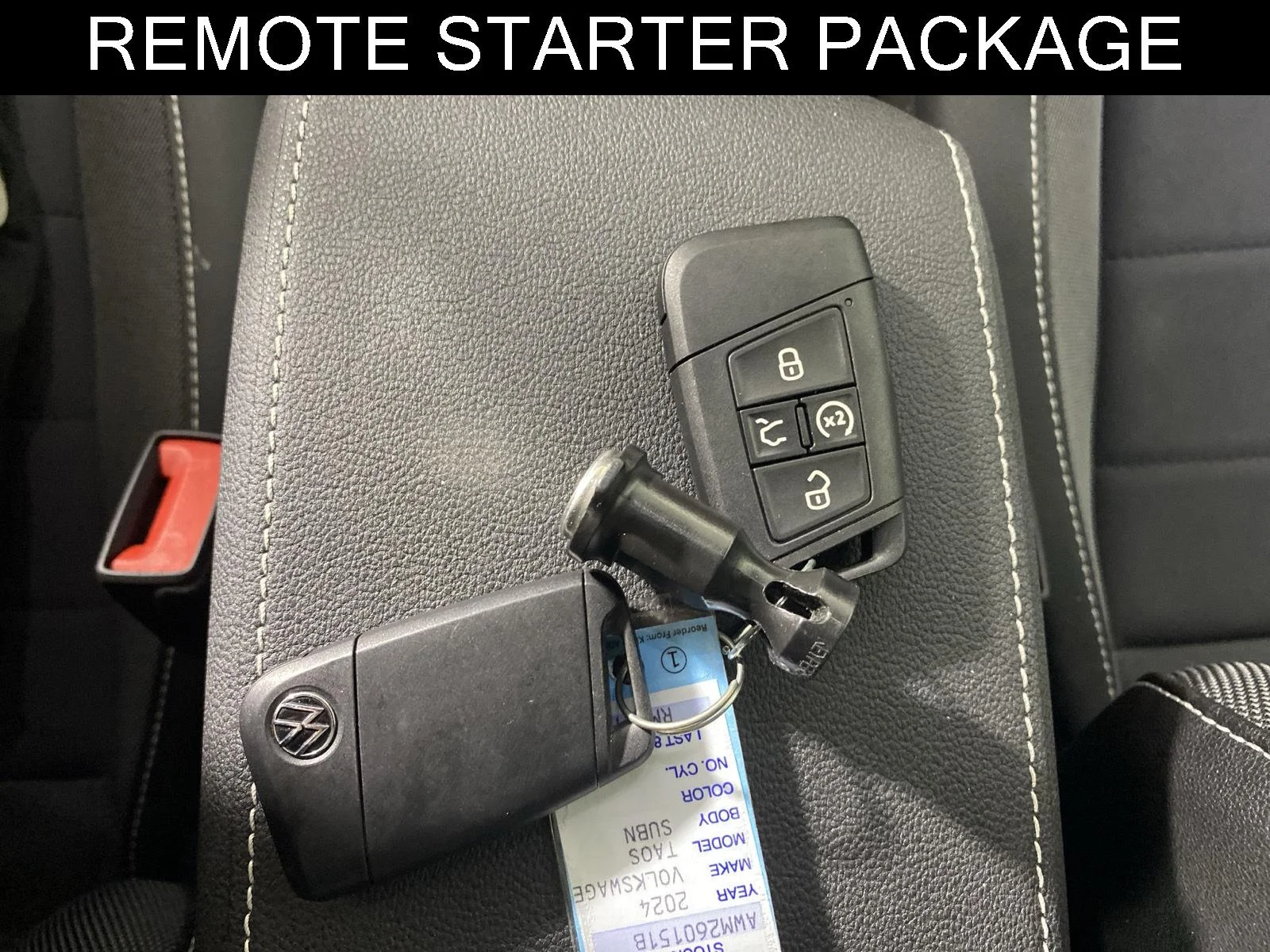 Used 2024 Dusk Blue Metallic Volkswagen SE image 7